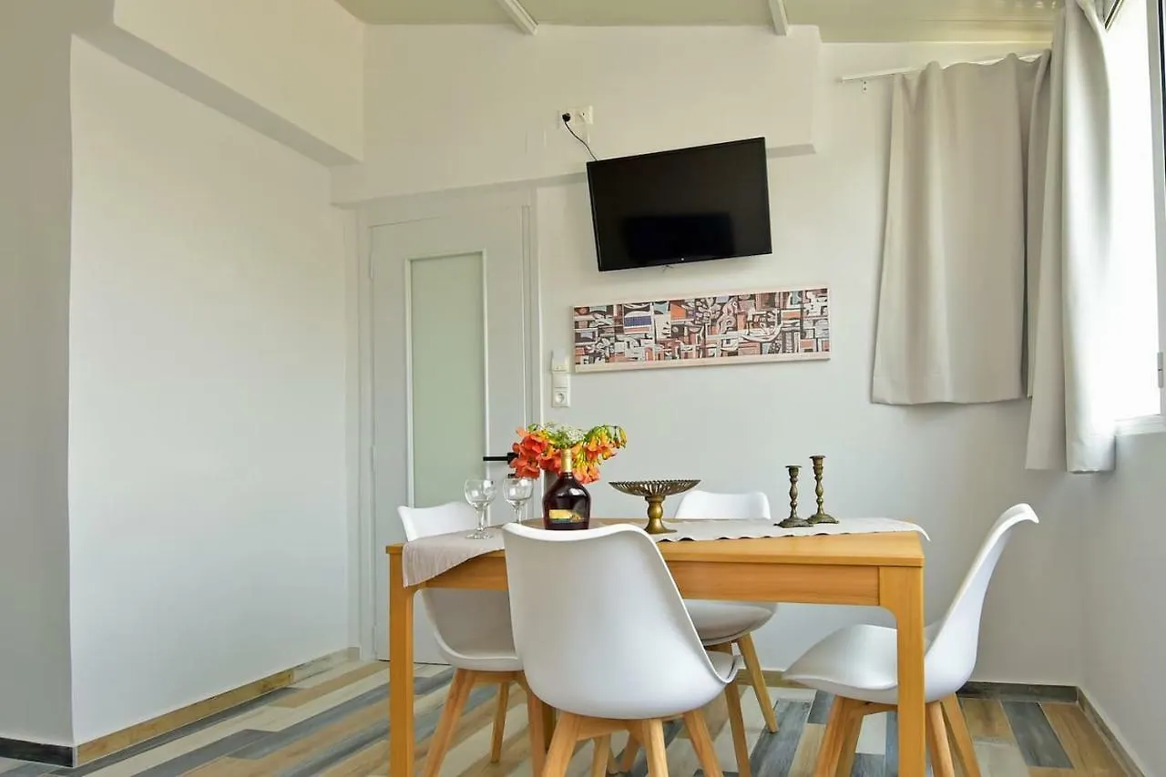 Museum Loft Apartment, With City View. Candia Appartamento