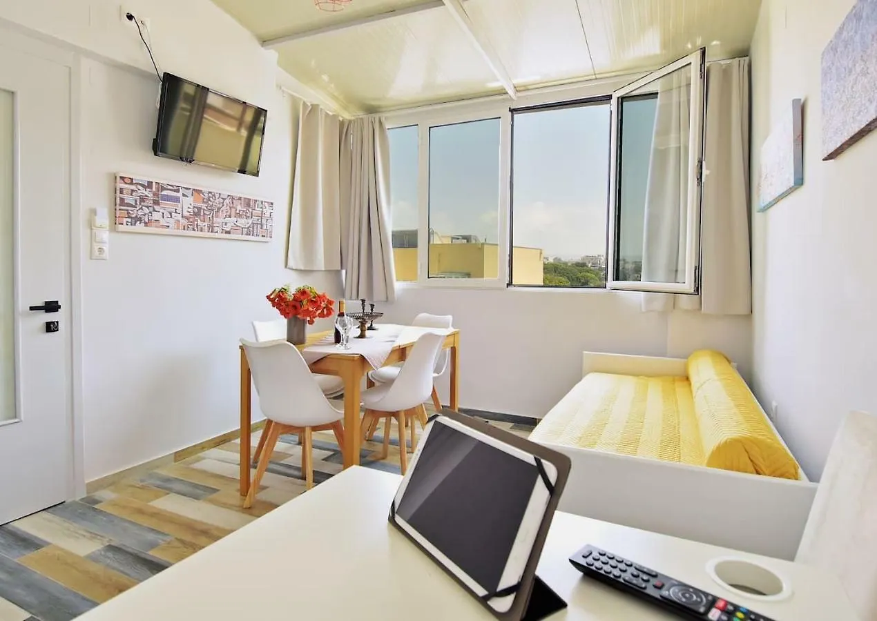Museum Loft Apartment, With City View. Candia